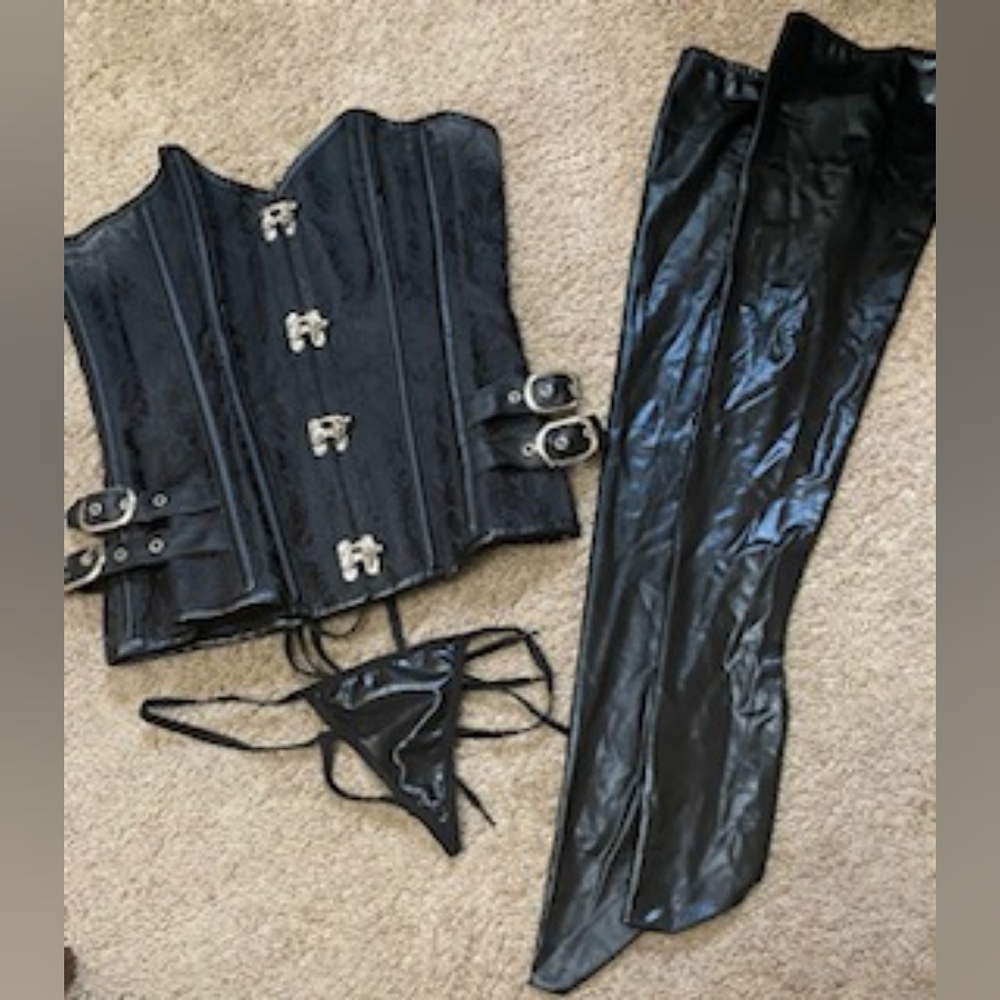 Charmian Black Jacquard lace up buckle clasp corset Bustier, size Lrg